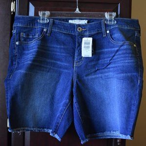 NWT Torrid Frayed Hem Jean Shorts sz 16